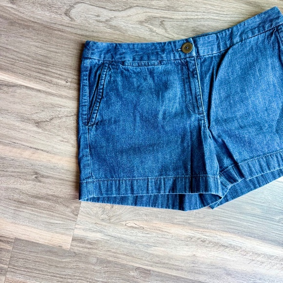 Ann Taylor LOFT Dark Wash Denim Flat Front Mid Rise Casual Shorts Size 6 - Picture 2 of 10